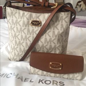 💕Authentic Michael Kors💕